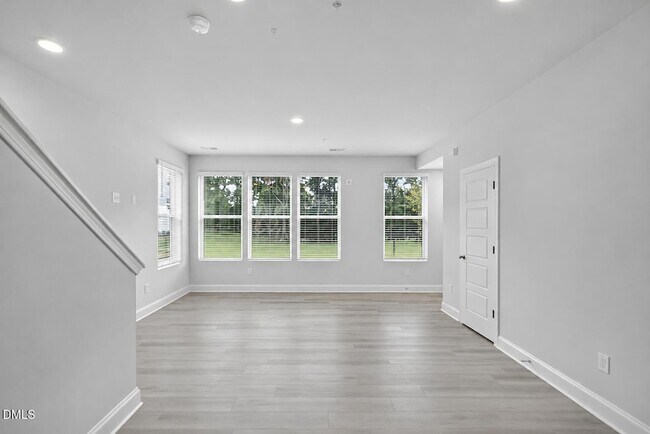 Building Photo - 10567 Pleasant Br Dr
