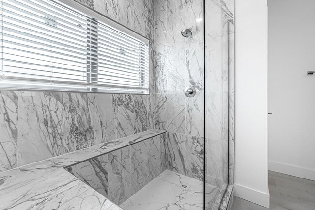 Building Photo - Welcome to the modern Townhomes in Bentonville