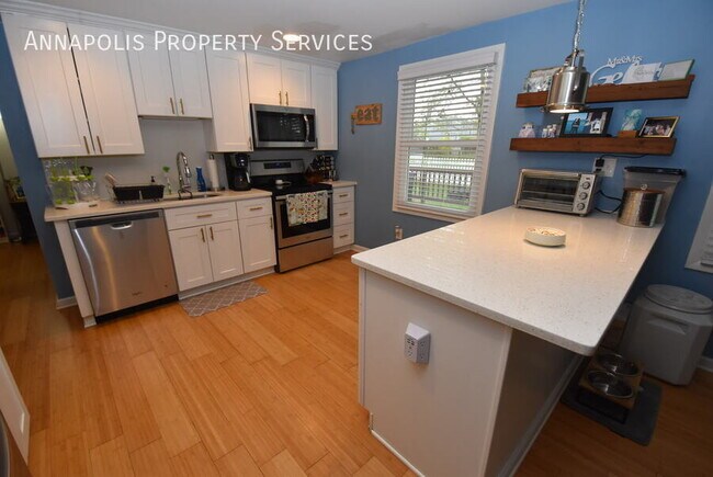 Building Photo - 206 Dauntsey Dr