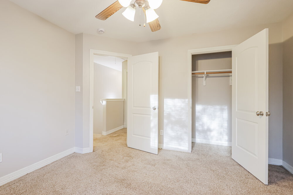 Building Photo - 612 Spruce Dr