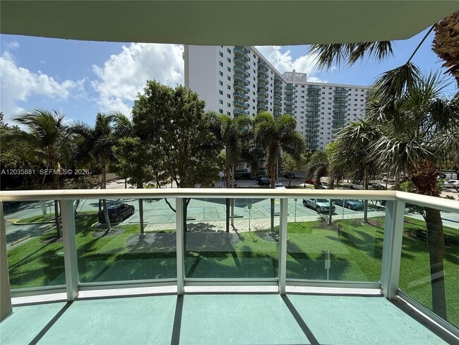 Building Photo - 19390 Collins Ave