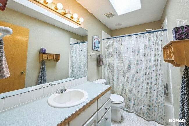 Building Photo - Stunning 4BR House in Fort Collins