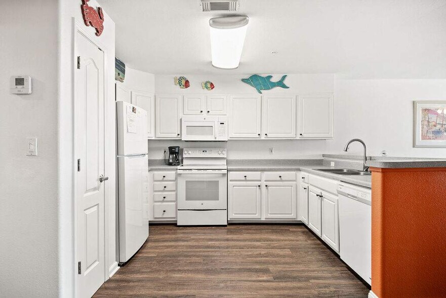 Building Photo - 5495 TX-361