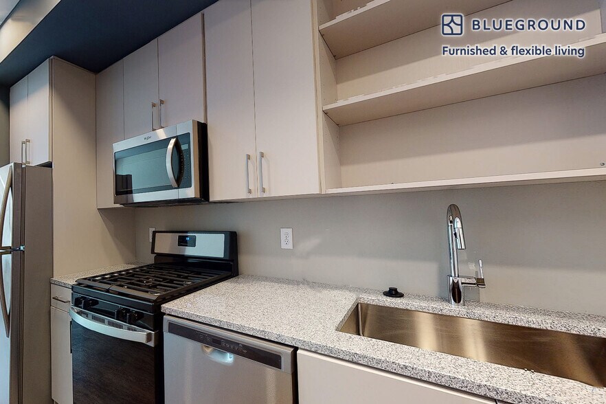 Building Photo - 79 Alexander St