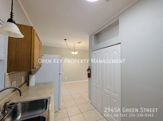 Building Photo - 2945 Green St