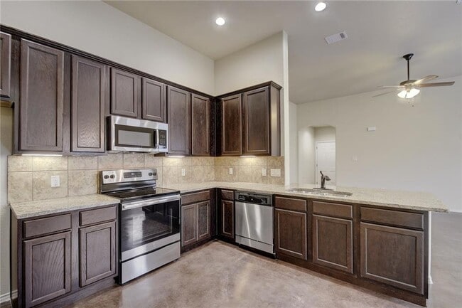 Building Photo - 467 Jack Rabbit Ln
