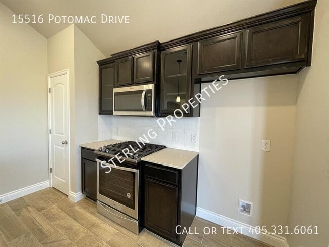 Building Photo - 15516 Potomac Dr