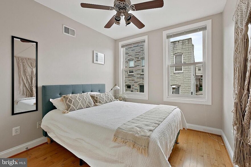 Building Photo - 27 N Glover St