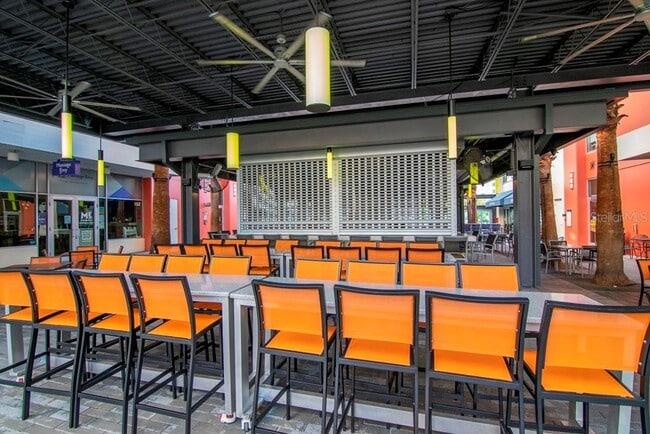 Building Photo - 1120 E Kennedy Blvd