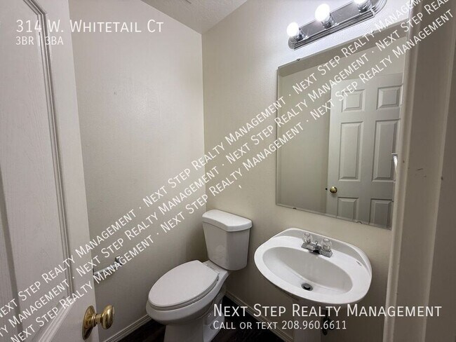 Building Photo - 314 W Whitetail Ct