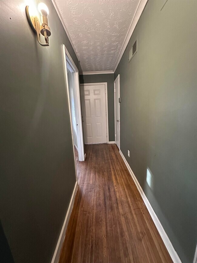 Building Photo - 3736 Donna Dr