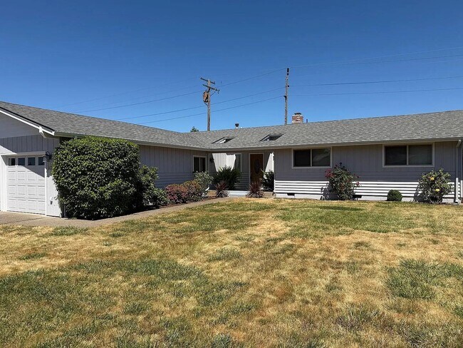 Building Photo - 1422 Lawnridge Ave