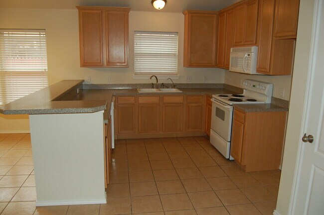 Building Photo - Beautiful 3/2/2 in Cooper ISD