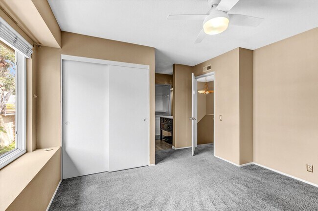 Building Photo - $500 Move In Special! 3 BD, 2.5 BA Townhome At The Groves In Carmel Valley-Del Mar