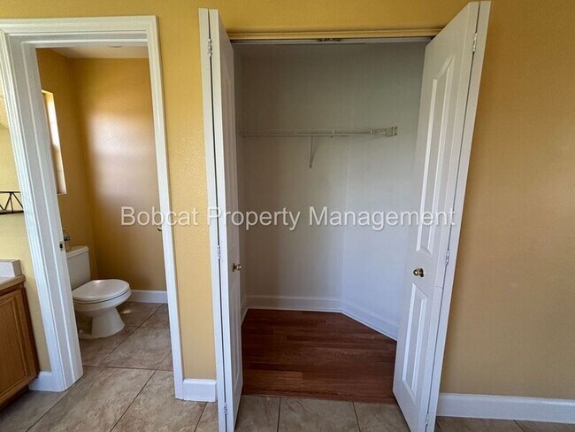 Building Photo - 1477 Ridge Point Dr