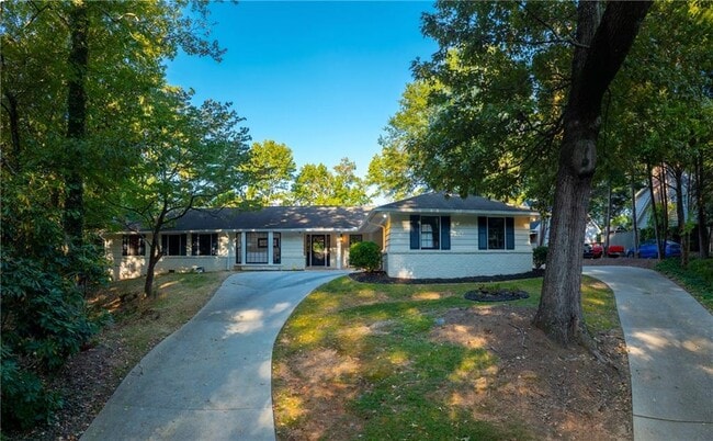 Building Photo - 7330 Hunters Branch Dr NE