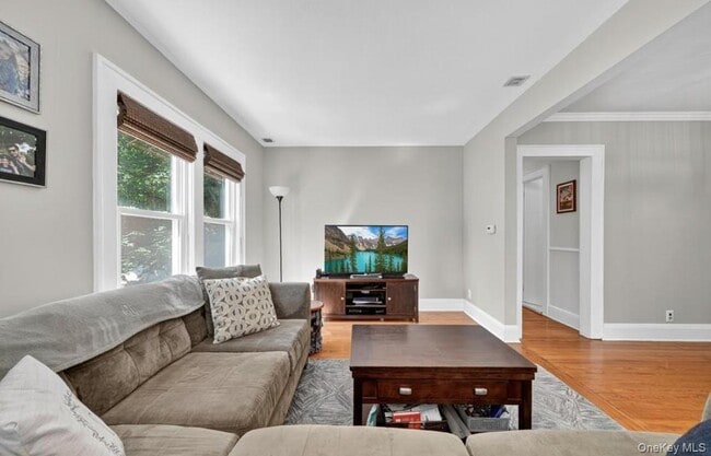 Building Photo - 34 Ridge Rd