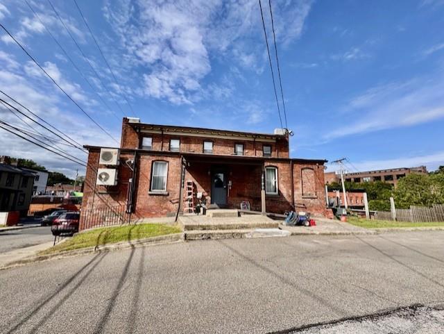 Building Photo - 20 E Main St