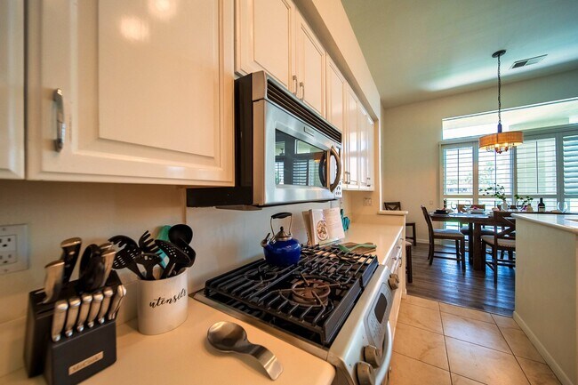 Building Photo - 55285 Laurel Valley