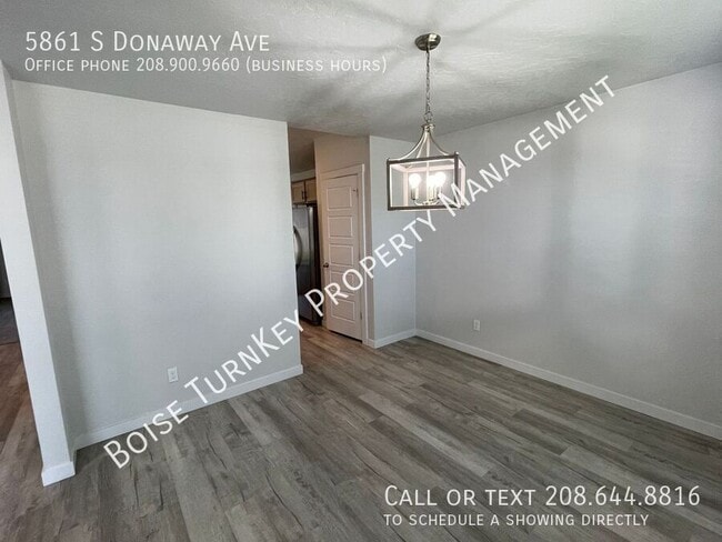 Building Photo - 5861 S Donaway Ave