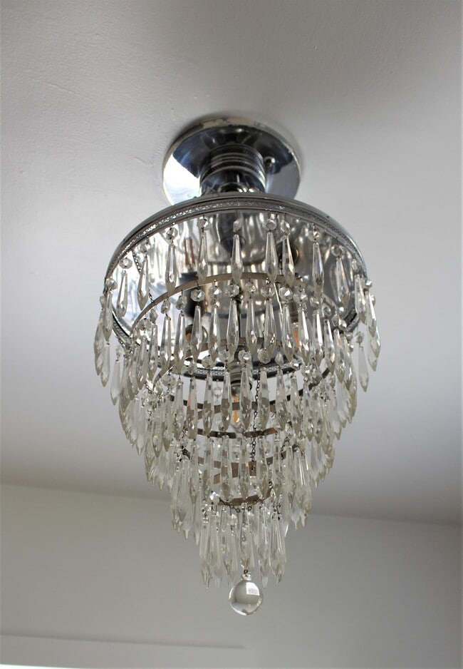 Building Photo - 1663 Blaine Ave