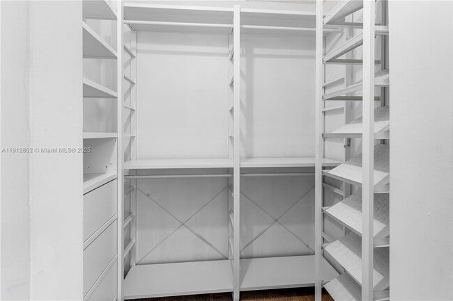 Building Photo - 1616 NE 5th St