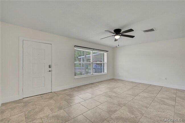 Building Photo - 1019 E Turner Camp Rd