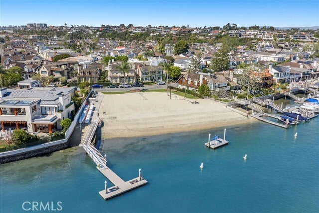 Building Photo - 2572 Bayshore Dr