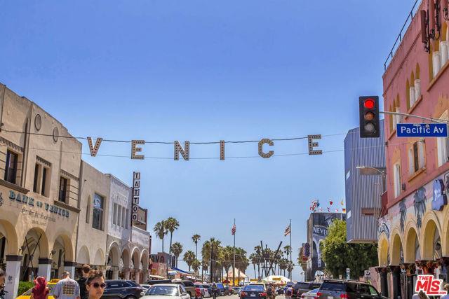 Primary Photo - 1212 Abbot Kinney Blvd