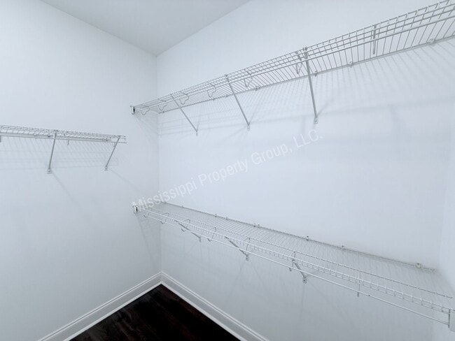 Building Photo - 4BR/4.5BA For Rent