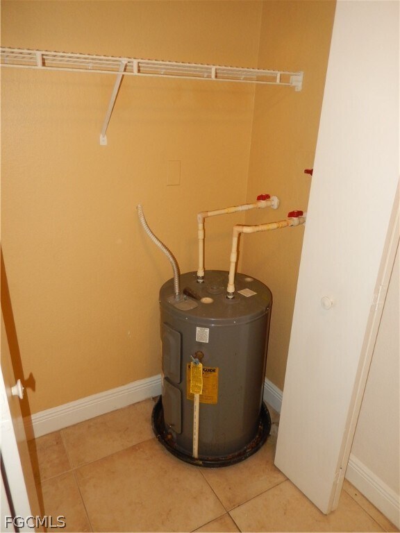 Building Photo - 12560 Equestrian Cir