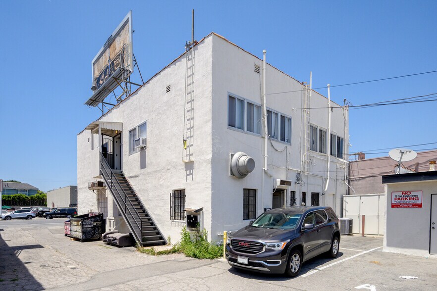 Building Photo - 6634 Lankershim Blvd