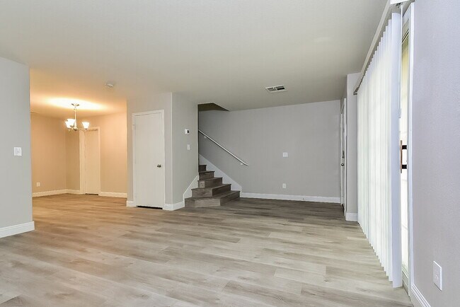 Building Photo - 5359 Hanging Tree Ln