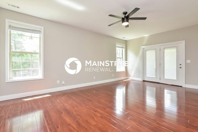 Building Photo - 5 Bedroom Pet-Friendly Home in McDonough, GA with Main Street Renewal