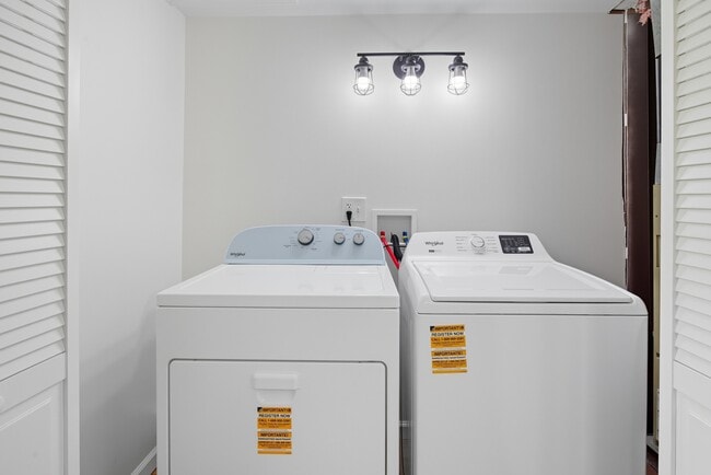 Building Photo - 9358 N Saginaw Rd