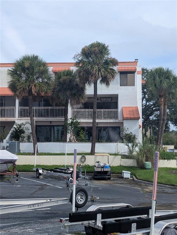 Building Photo - 2424 W Tampa Bay Blvd