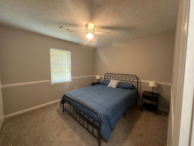Building Photo - 3 Bedrooms 2 baths in McDonough