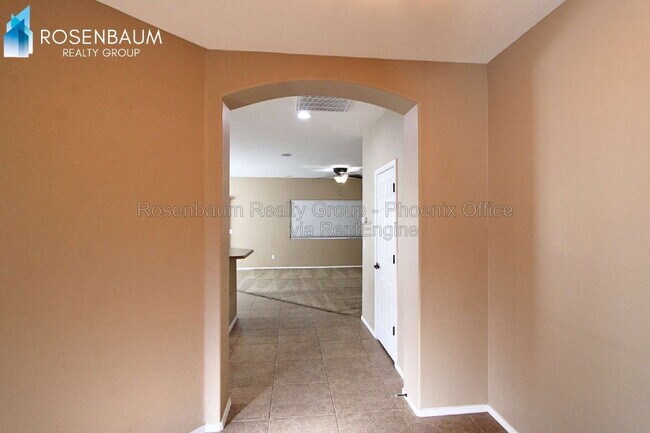 Building Photo - 2756 E Rakestraw Ln