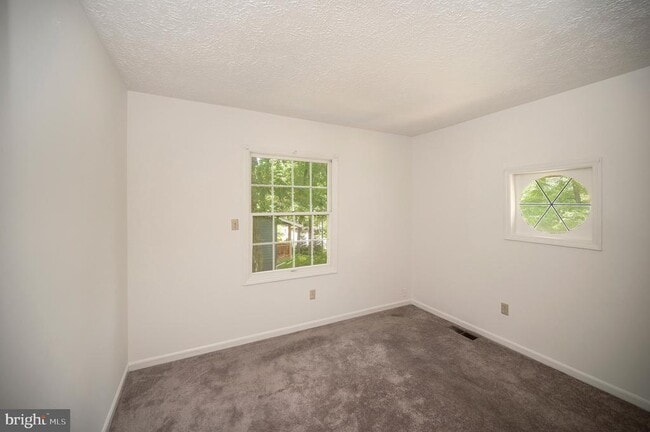 Building Photo - 503 Harrison Cir
