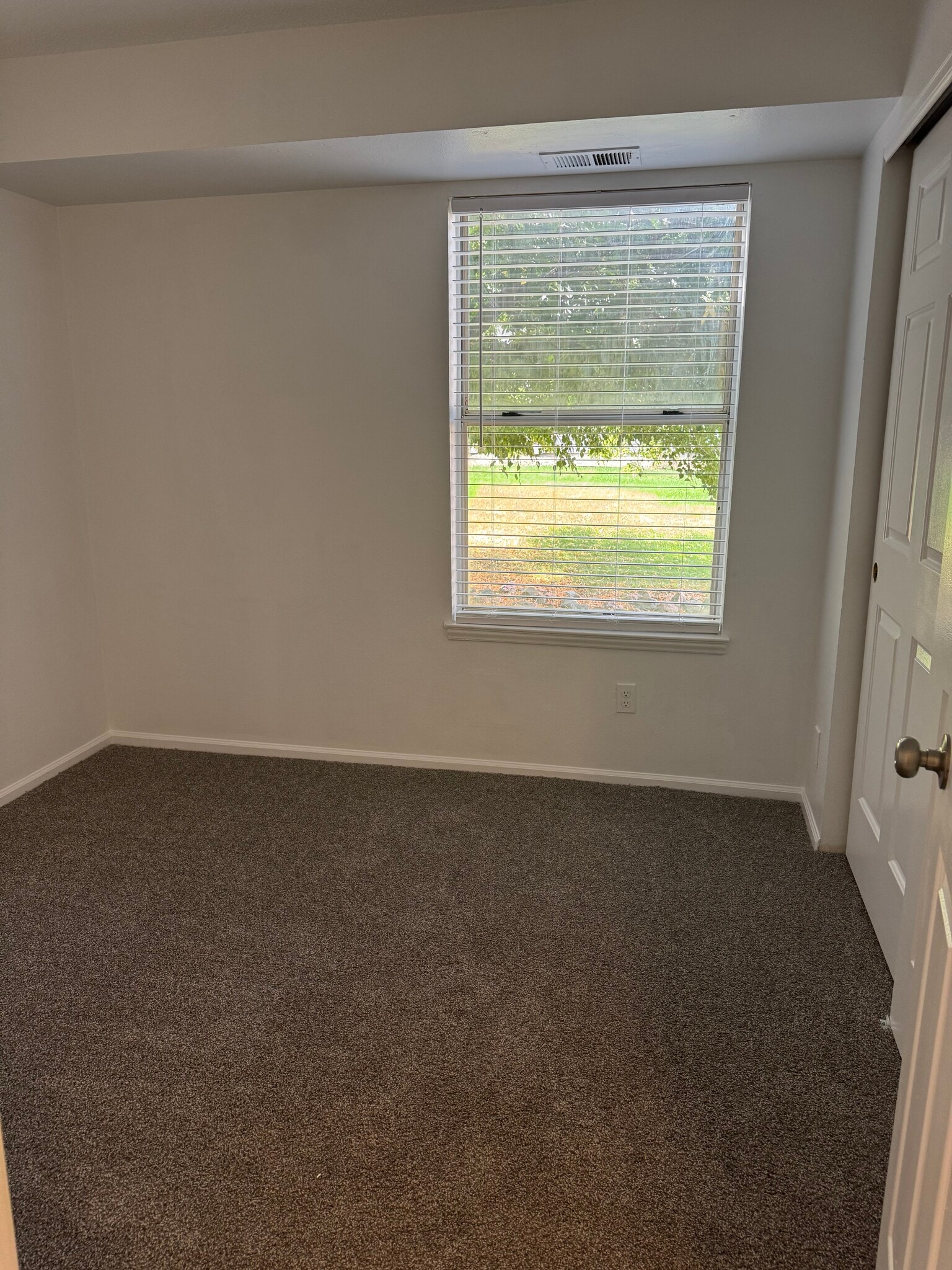 Second bedroom--large closet - 2575 S Syracuse Way
