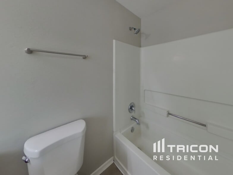 Building Photo - 10823 Firefly Cir