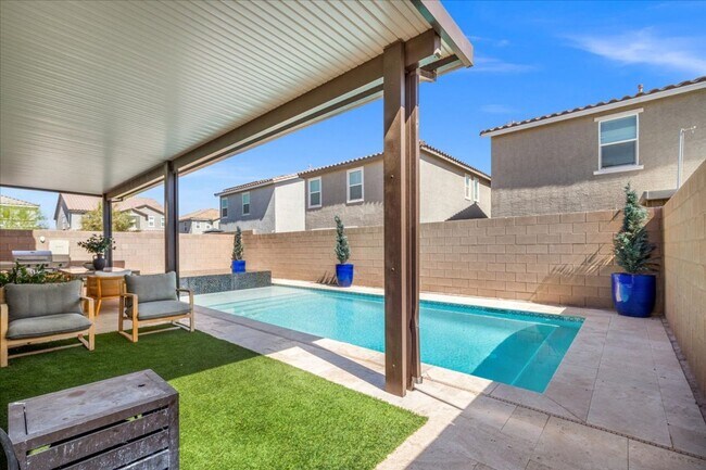 Building Photo - 7014 Solano Cyn Ave