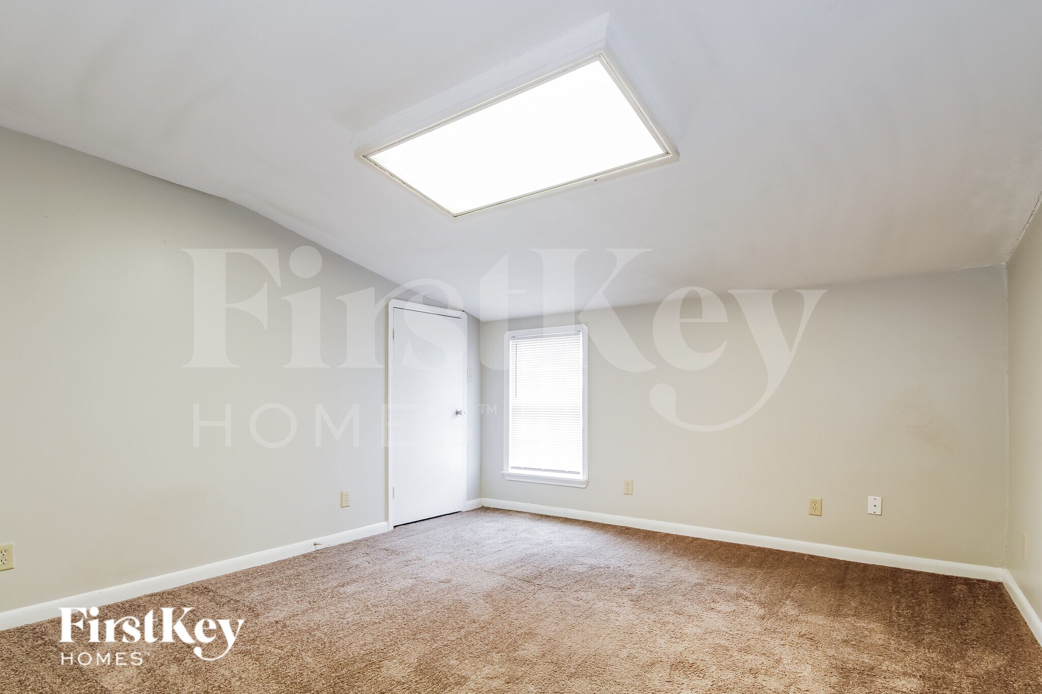 Building Photo - 3854 Waterfall Dr