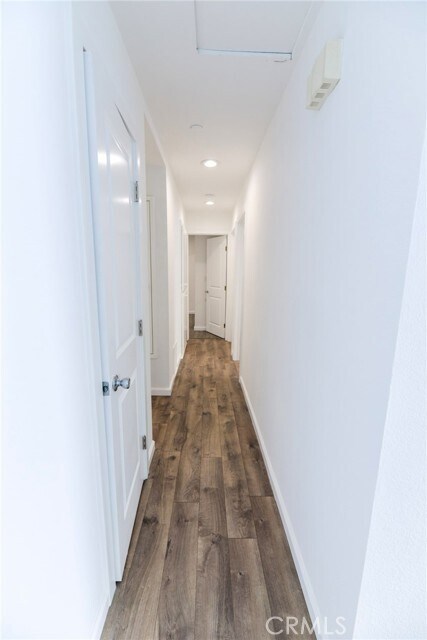 Building Photo - 257 Avenida Victoria