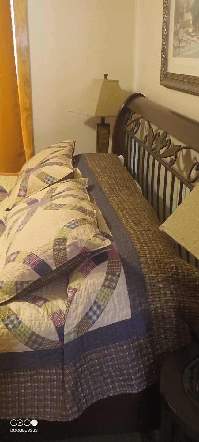 Building Photo - 1040 Rdg Pt Trl