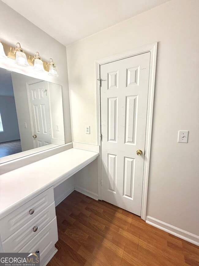 Building Photo - 3595 Woodbriar Cir