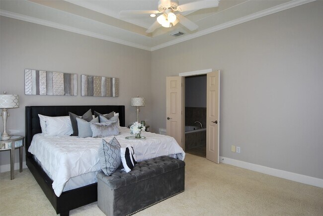 Building Photo - 2410 Dorrington St