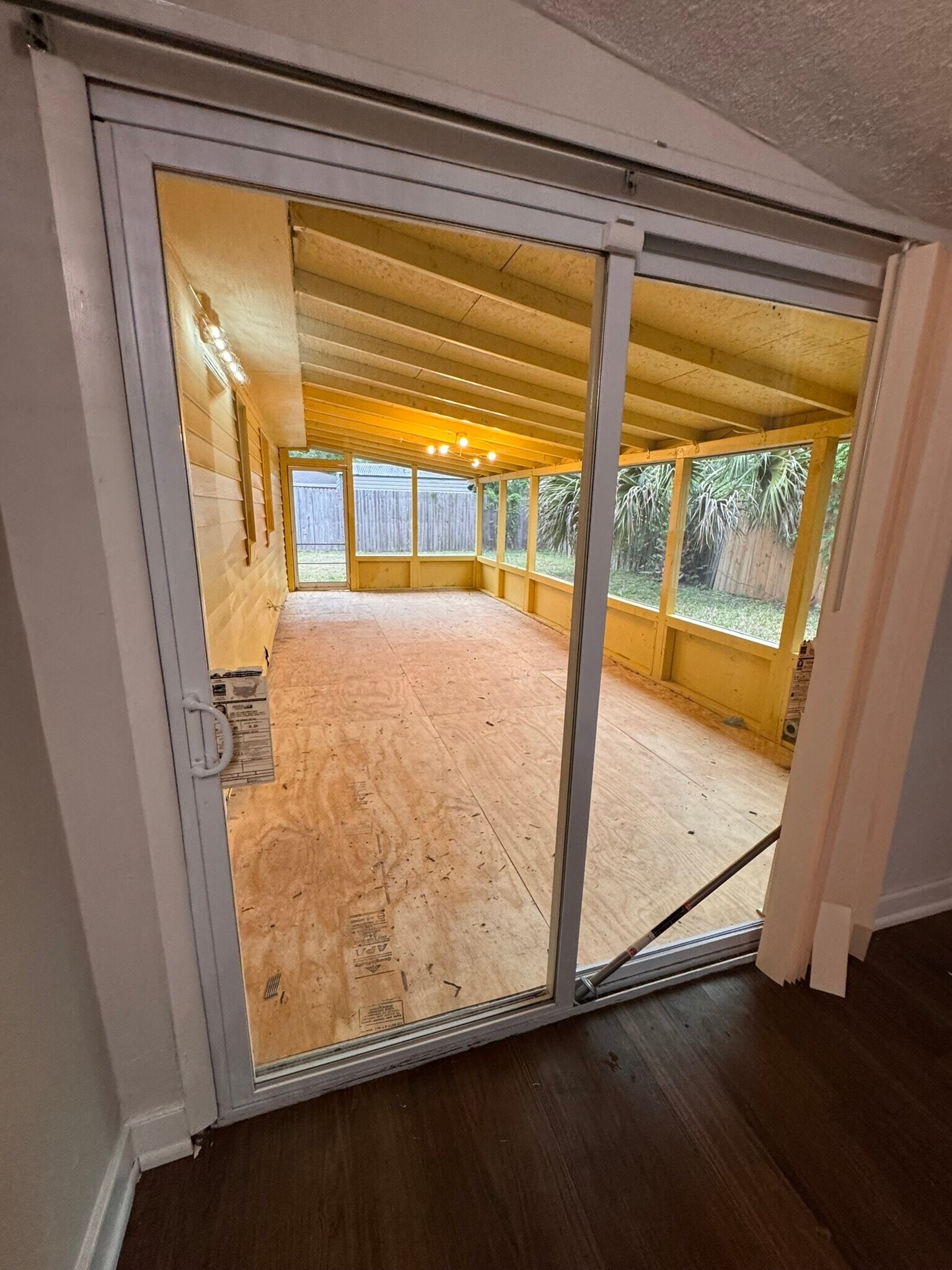 Building Photo - 2108 Burpee Dr