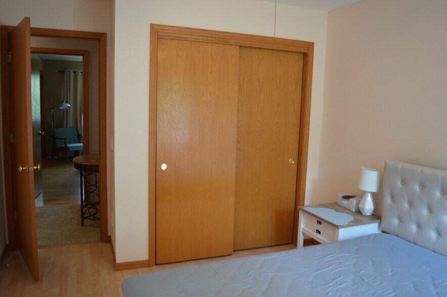 Building Photo - 7214 Blue Maple Trl