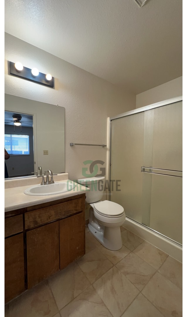 Building Photo - 2 Bedroom/2 Bath Duplex Home Ready in Modesto